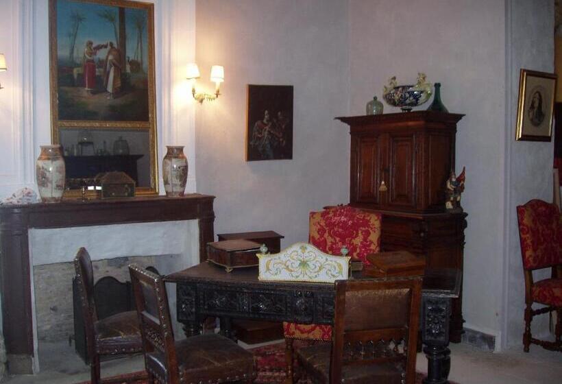 ベッドアンドブレックファースト Chateau De La Bastide