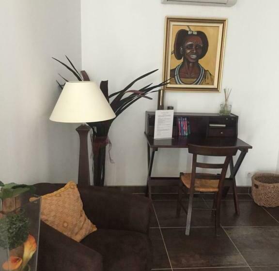 住宿加早餐  De La Suite Dans Les Oliviers