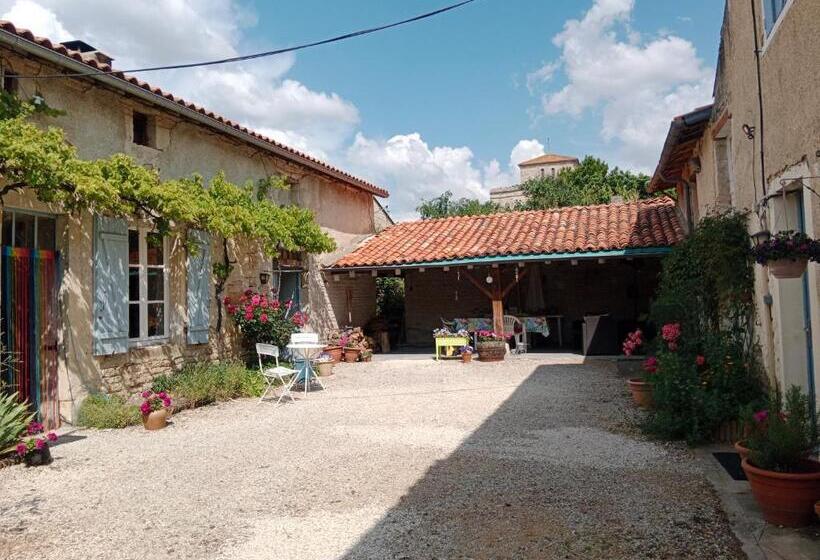 ベッドアンドブレックファースト La Cour