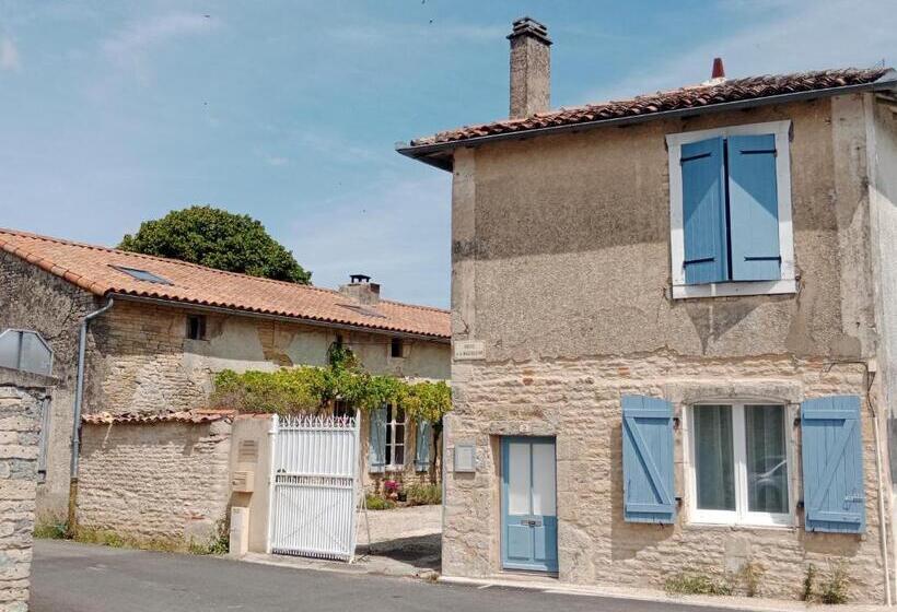 ベッドアンドブレックファースト La Cour