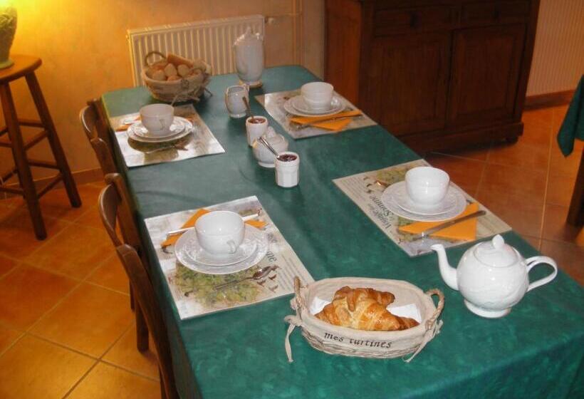 مبيت وإفطار Les Chambres D Ebalet