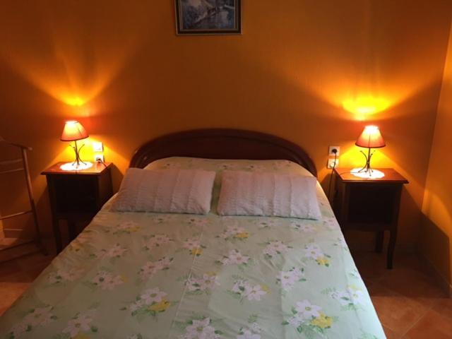 مبيت وإفطار Les Chambres D Ebalet