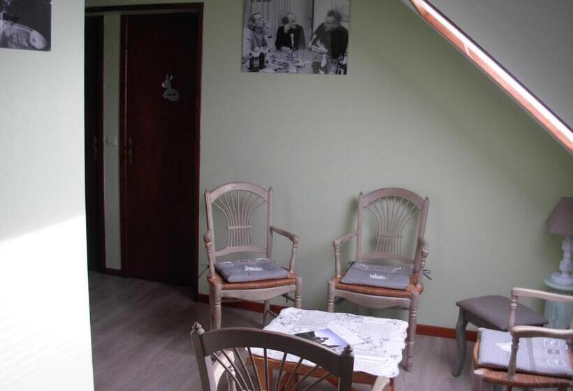 مبيت وإفطار Les Chambres D Ebalet