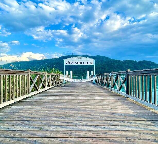 민박 Rooms 73   Helga Bartos