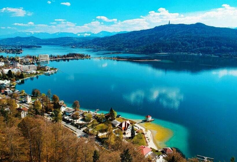 민박 Rooms 73   Helga Bartos