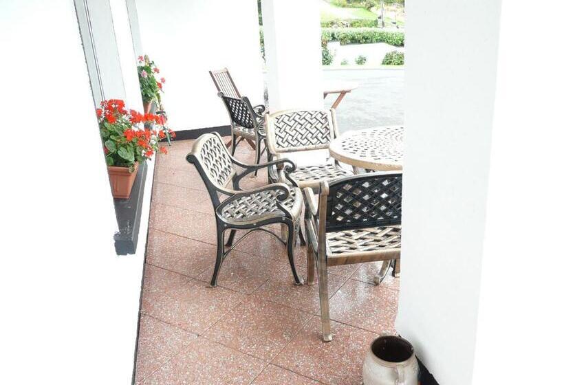 민박 The Three Arches