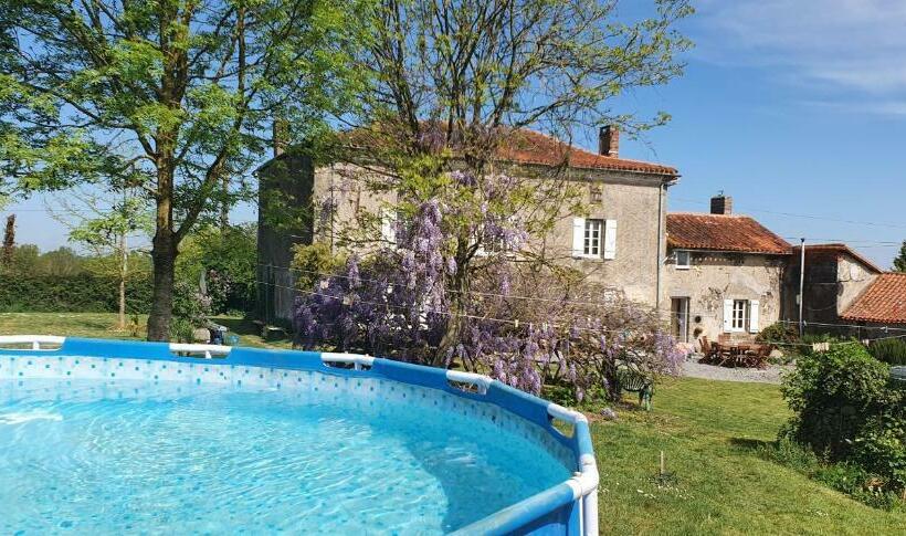 민박 Wisteria House