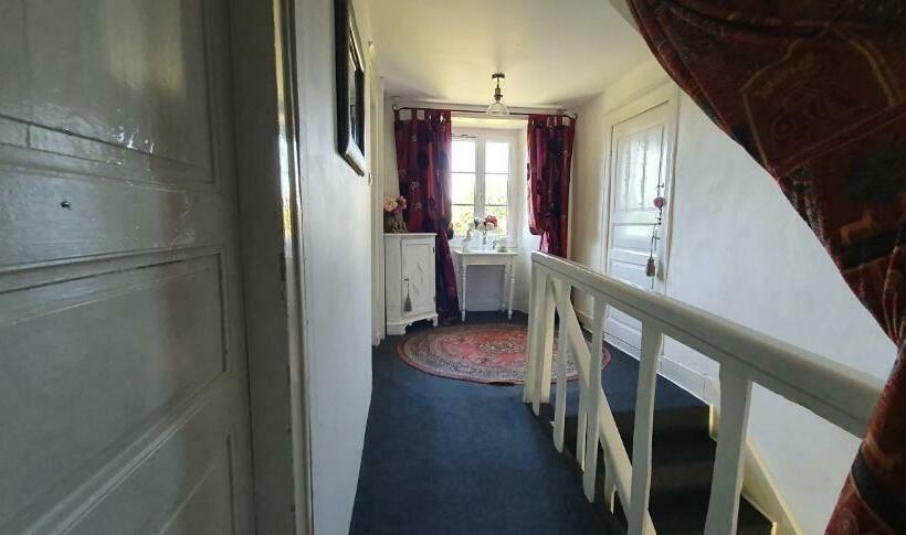 민박 Wisteria House