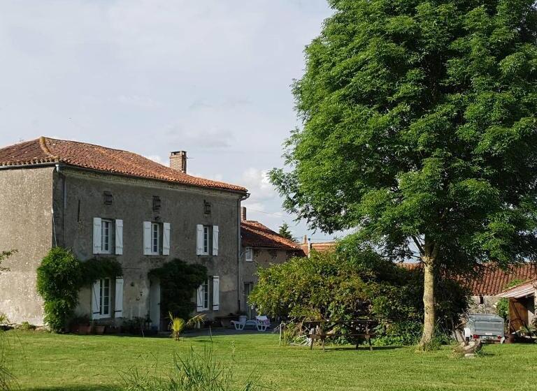 민박 Wisteria House