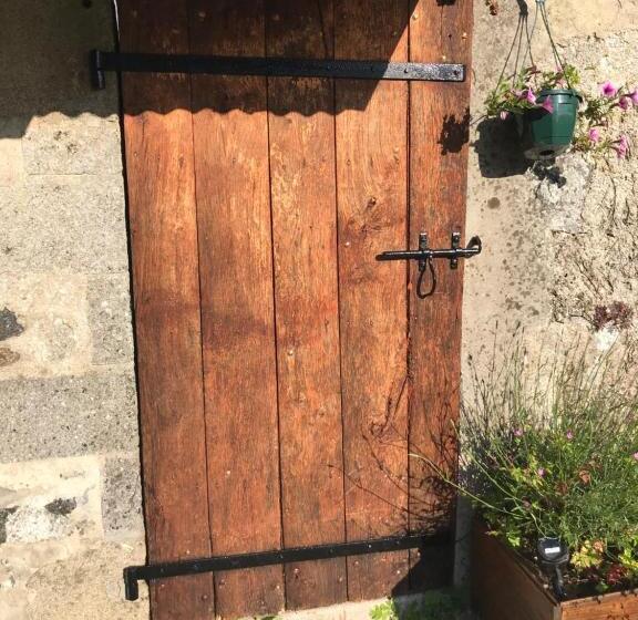 민박 Wisteria House