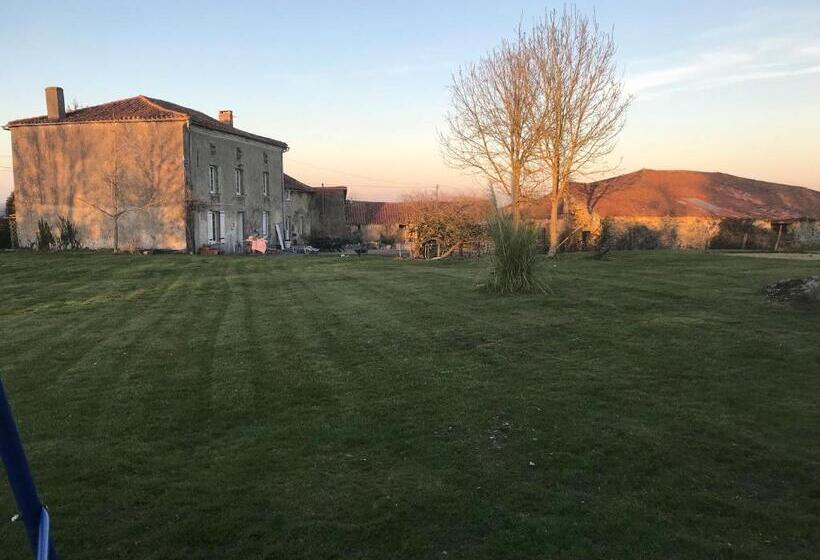 민박 Wisteria House