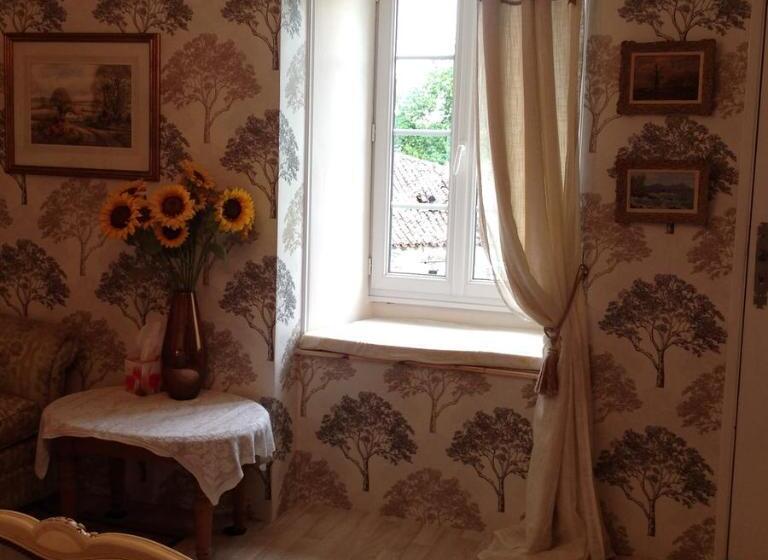 민박 Wisteria House