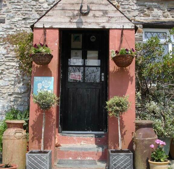 Five Saints Farmhouse B&b