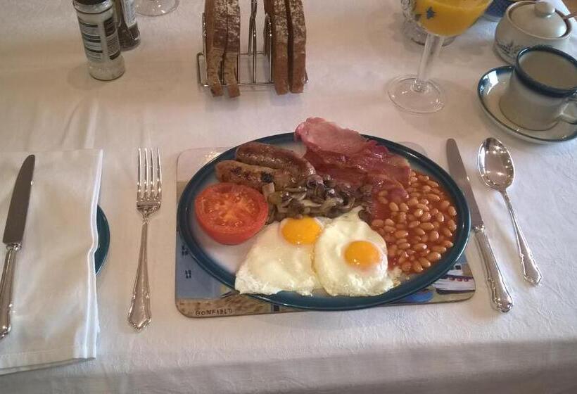 Gwyndaf Bed And Breakfast