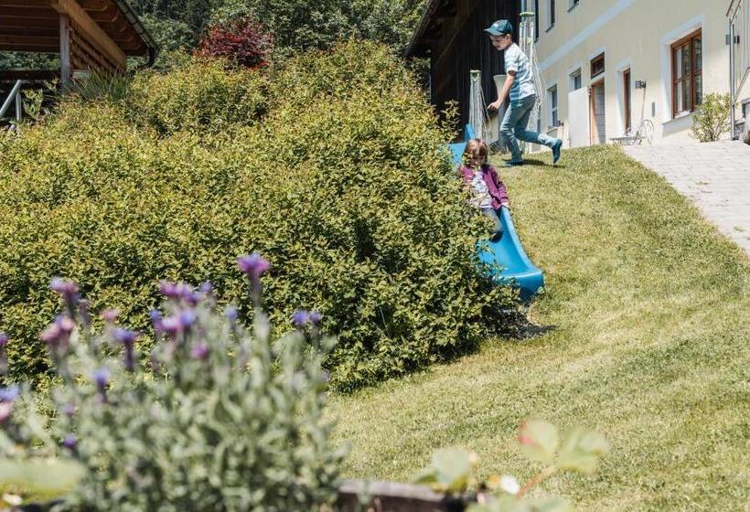 בית מלון כפרי Biohof Teufel