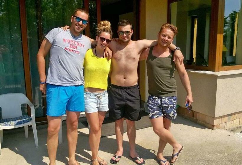 Пансион Aqua Apartman