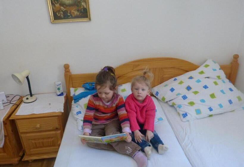 膳宿费 Gästehaus Lienharterhof