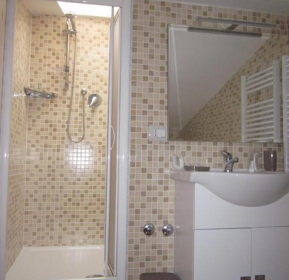 پانسیون Helios Assisi