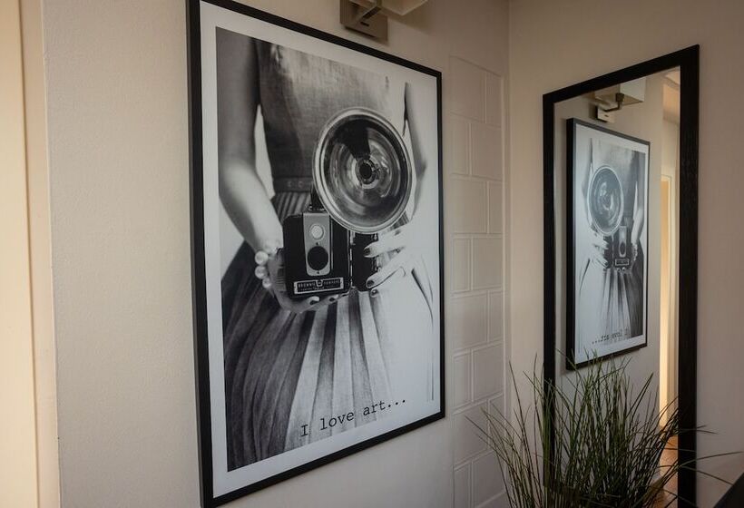 پانسیون Helios Assisi