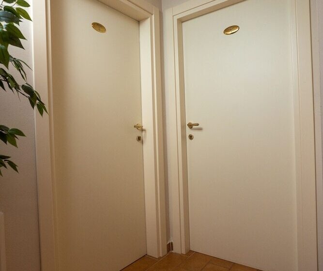 پانسیون Helios Assisi