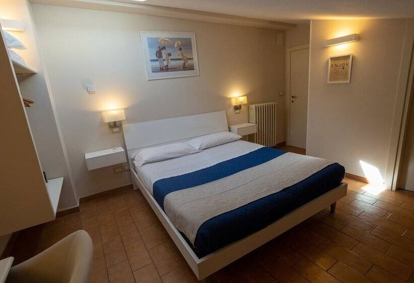 پانسیون Helios Assisi