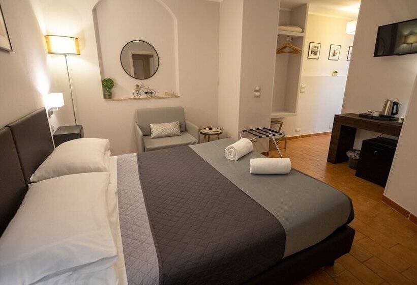 پانسیون Helios Assisi