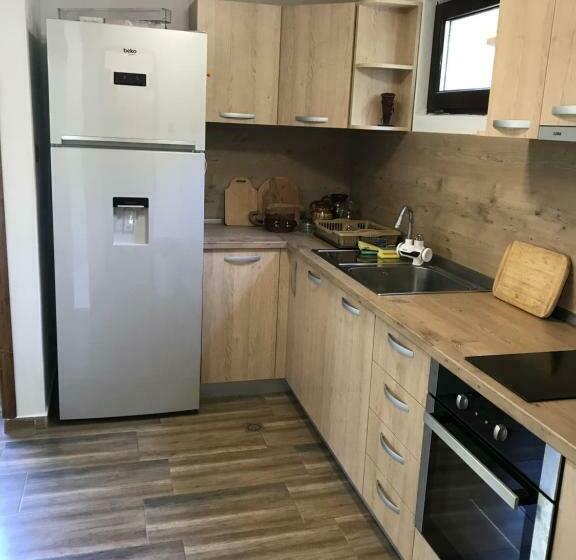 膳宿费 Neda S House