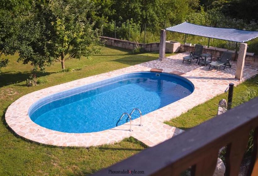 膳宿费 Neda S House