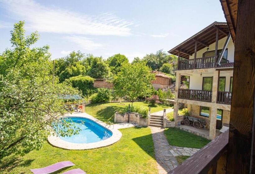 ペンション Neda S House