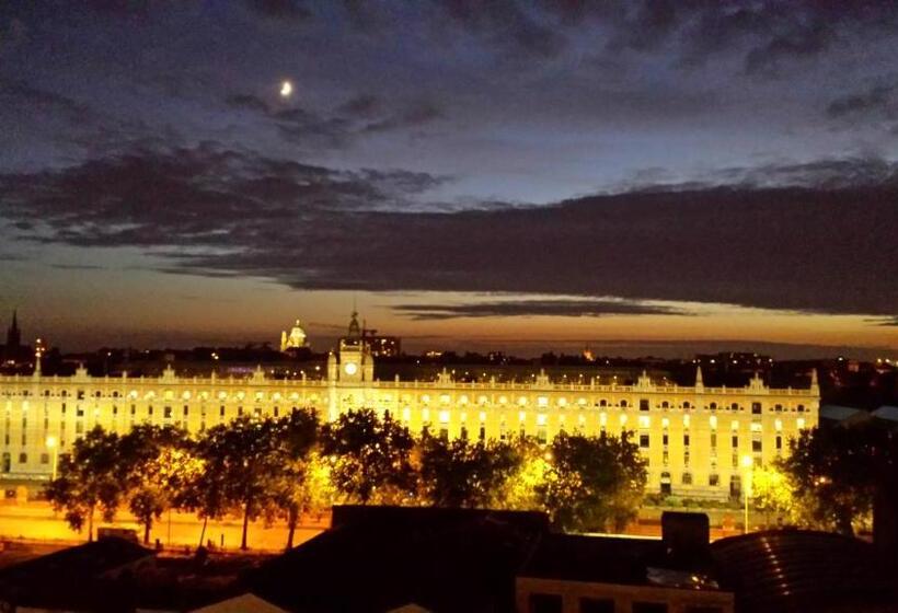 Pension Romantic Room In Brussels Sky