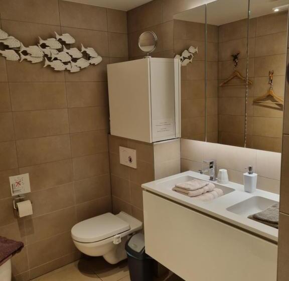 Pension Romantic Room In Brussels Sky