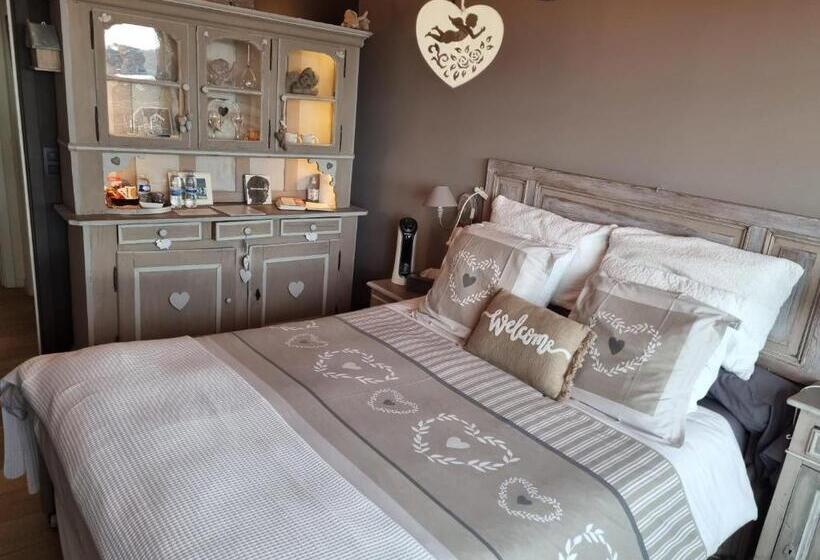 Pension Romantic Room In Brussels Sky