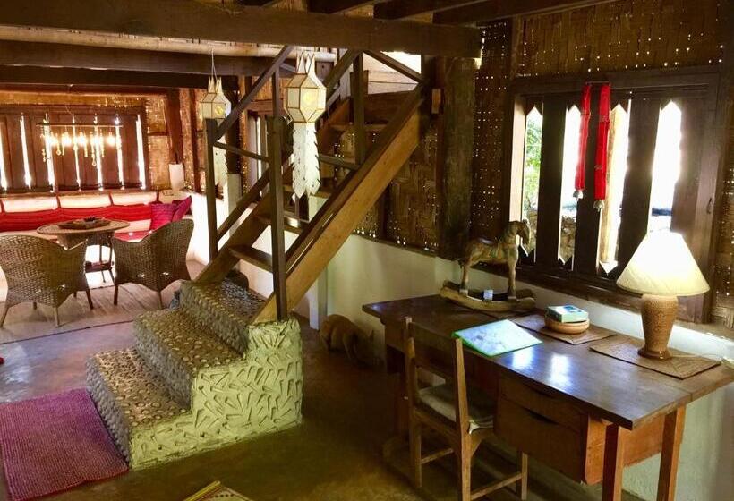 ペンション Sang Tong Huts