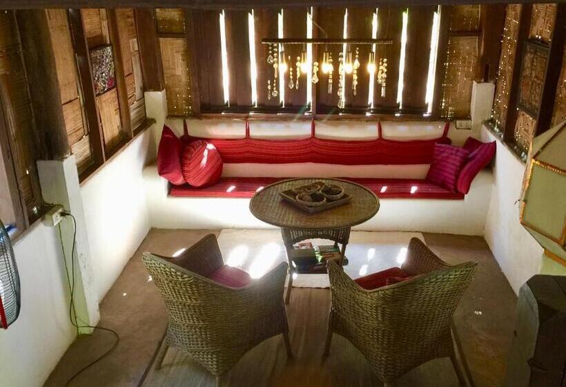 بنسيون Sang Tong Huts