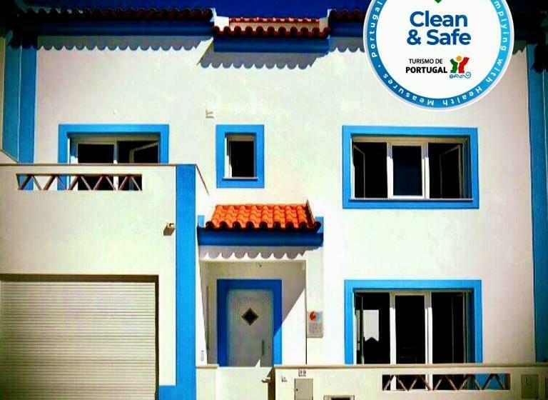 פנסיון Surfness Lodge