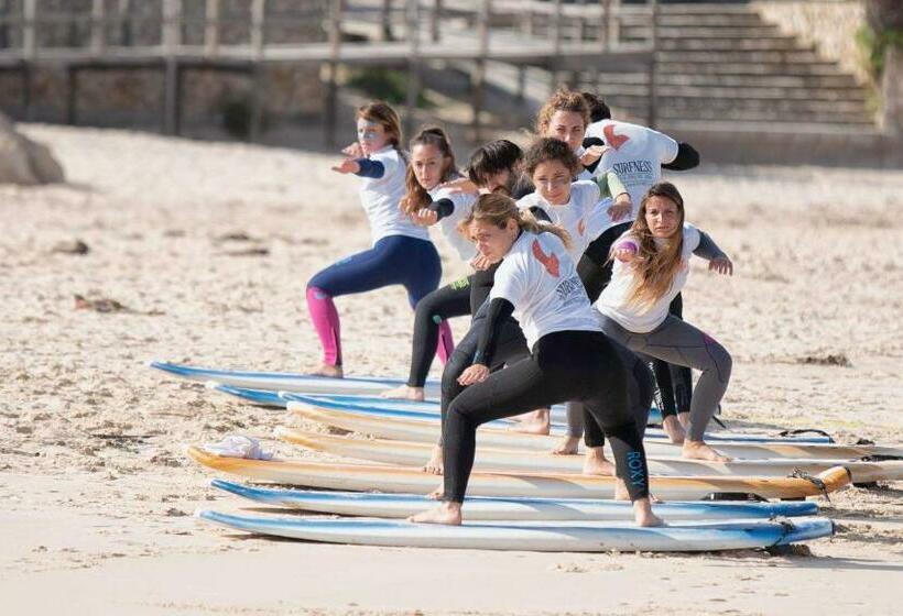 פנסיון Surfness Lodge