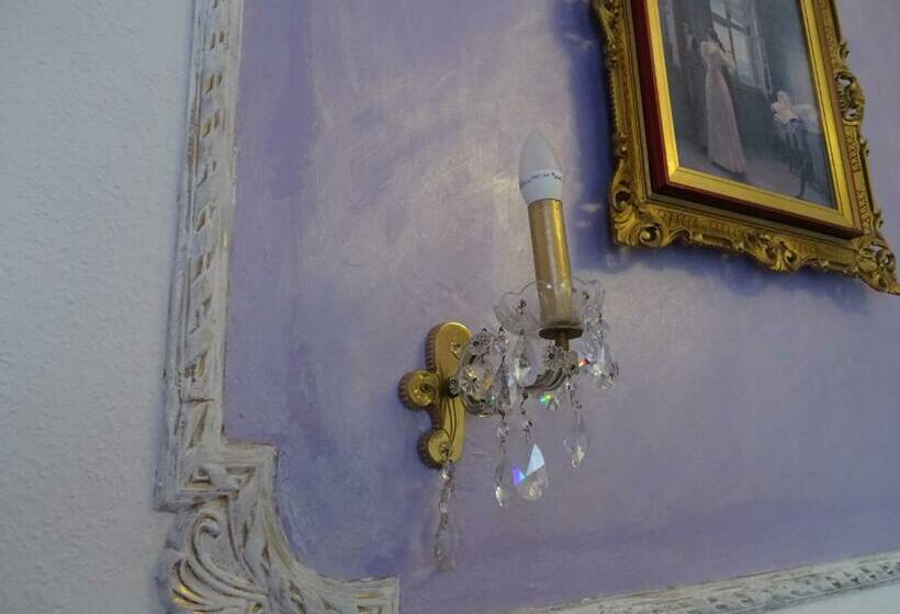 펜션 Villa Imperia, Museums