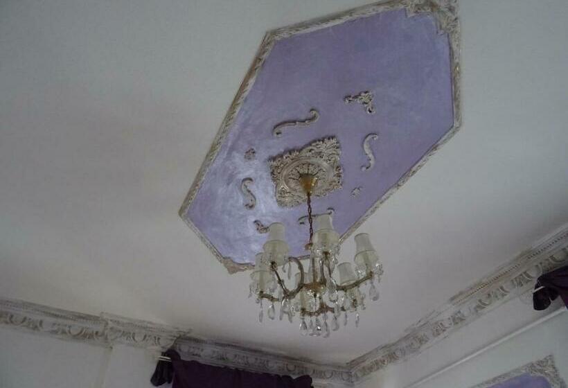 펜션 Villa Imperia, Museums