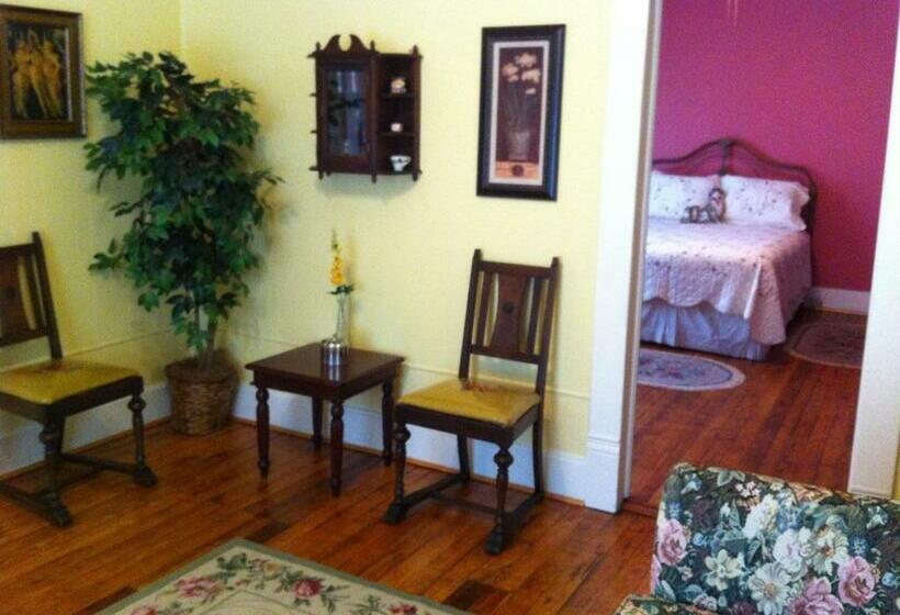 ユースホステル Brooks House Suites