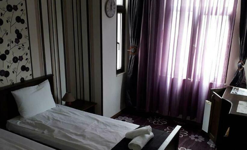 ユースホステル Kapana Plovdiv