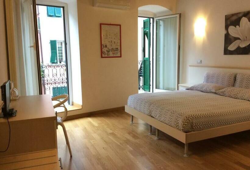 هاستل La Dolce Vita