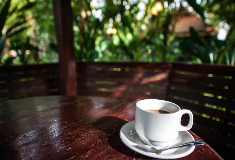 Baan Nam Pen Resort