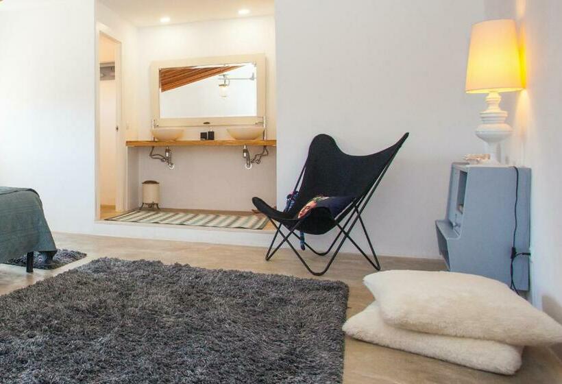 住宿加早餐  Casa Mona Turismo De Interior