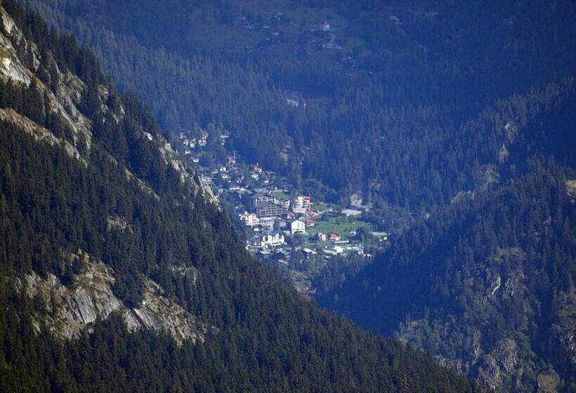 مبيت وإفطار Chalet Mund