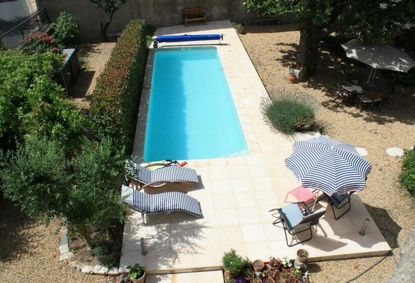 مبيت وإفطار Clos Du Magnolia