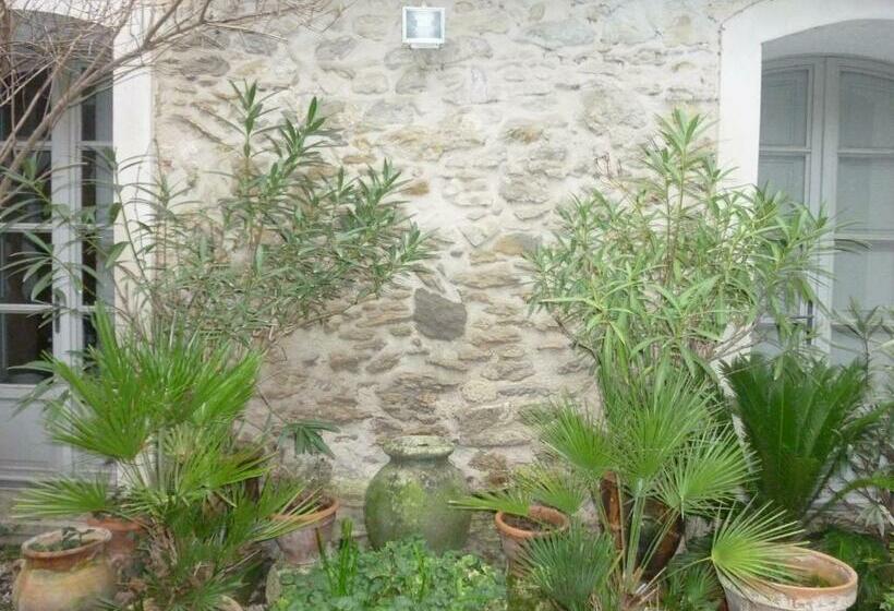 تختخواب و صبحانه Le Cloitre Du Couvent