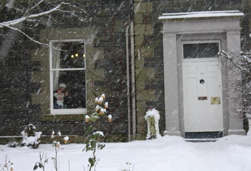 مبيت وإفطار Lornebank Homestay