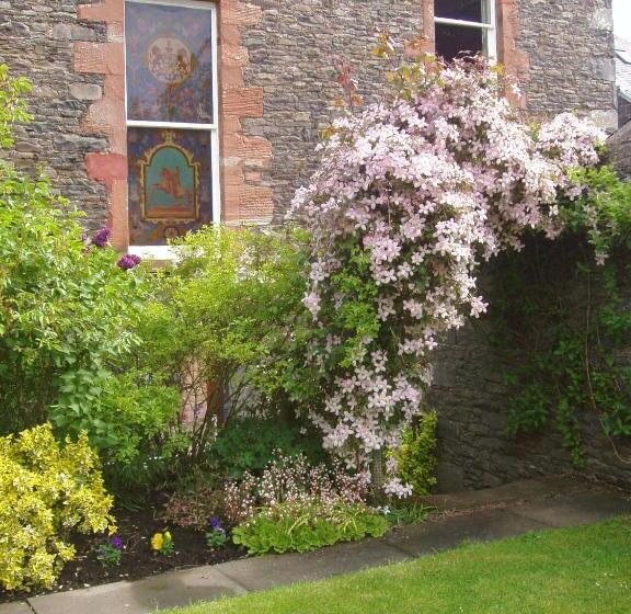 مبيت وإفطار Lornebank Homestay