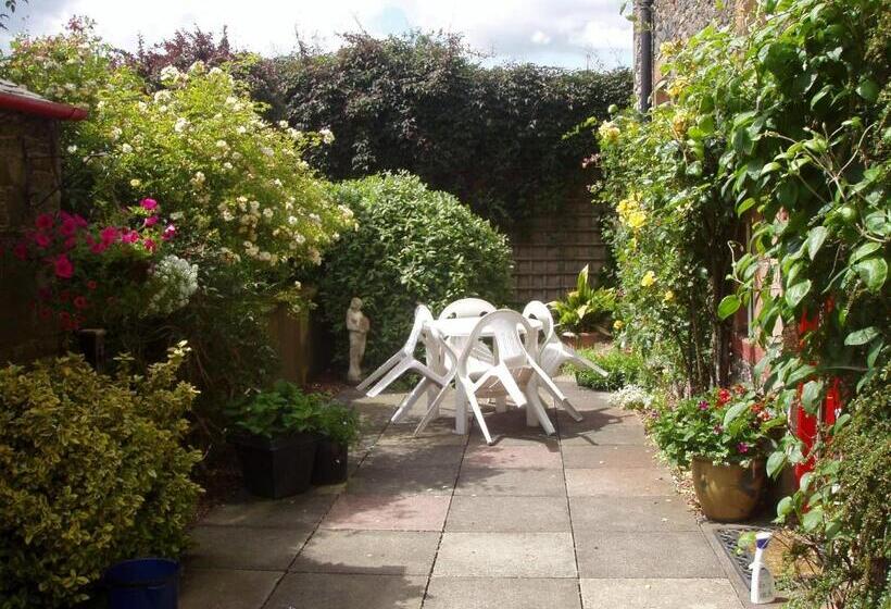 مبيت وإفطار Lornebank Homestay