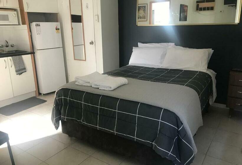 Dover Motel